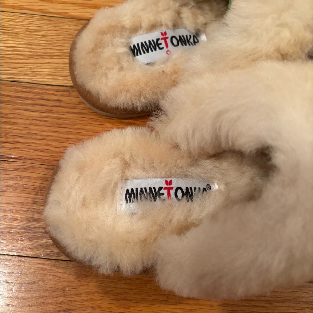 Minnetonka Slippers women’s size‎ 7 - Picture 3 of 5